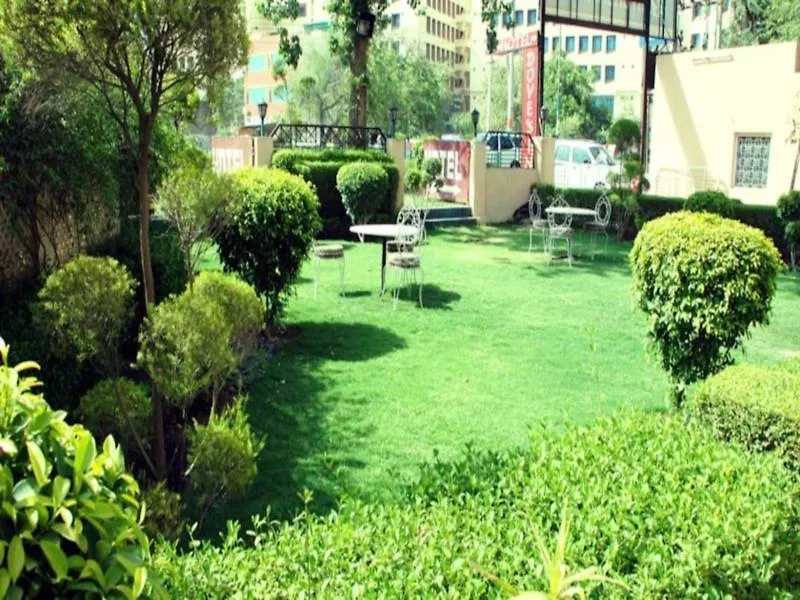 Hotel Doves Inn Gurgaon